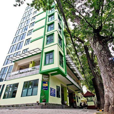 Green Batara Hotel Bandung Buitenkant foto