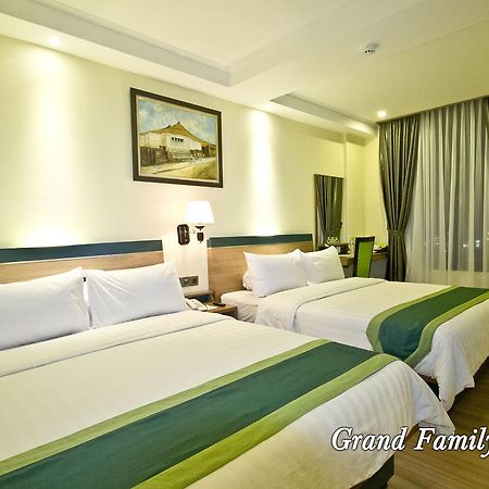 Green Batara Hotel Bandung Buitenkant foto