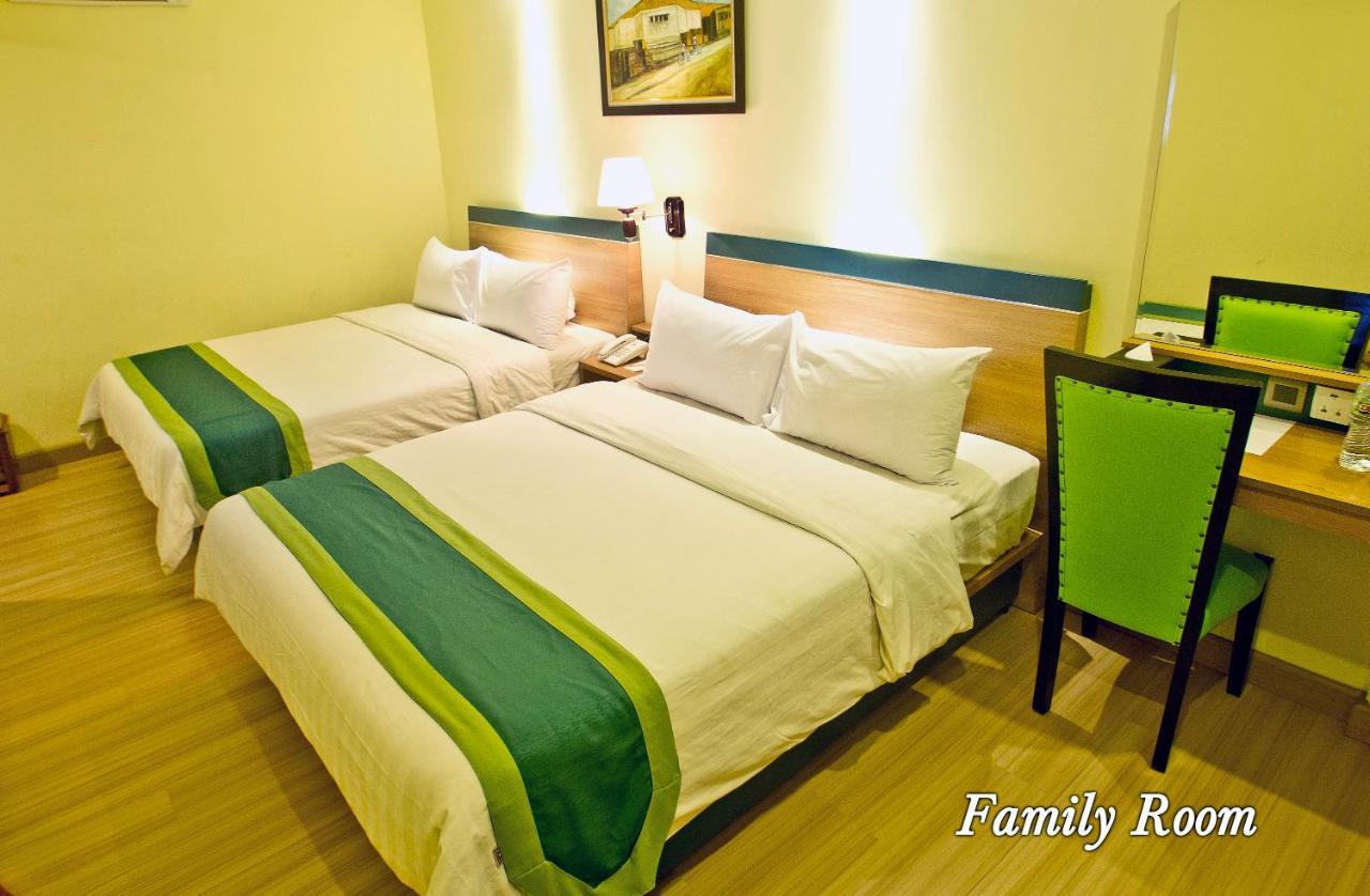 Green Batara Hotel Bandung Buitenkant foto