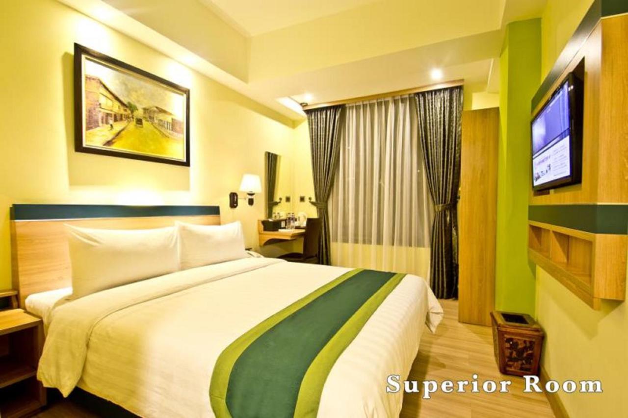 Green Batara Hotel Bandung Buitenkant foto