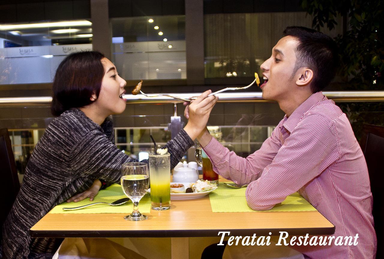 Green Batara Hotel Bandung Buitenkant foto