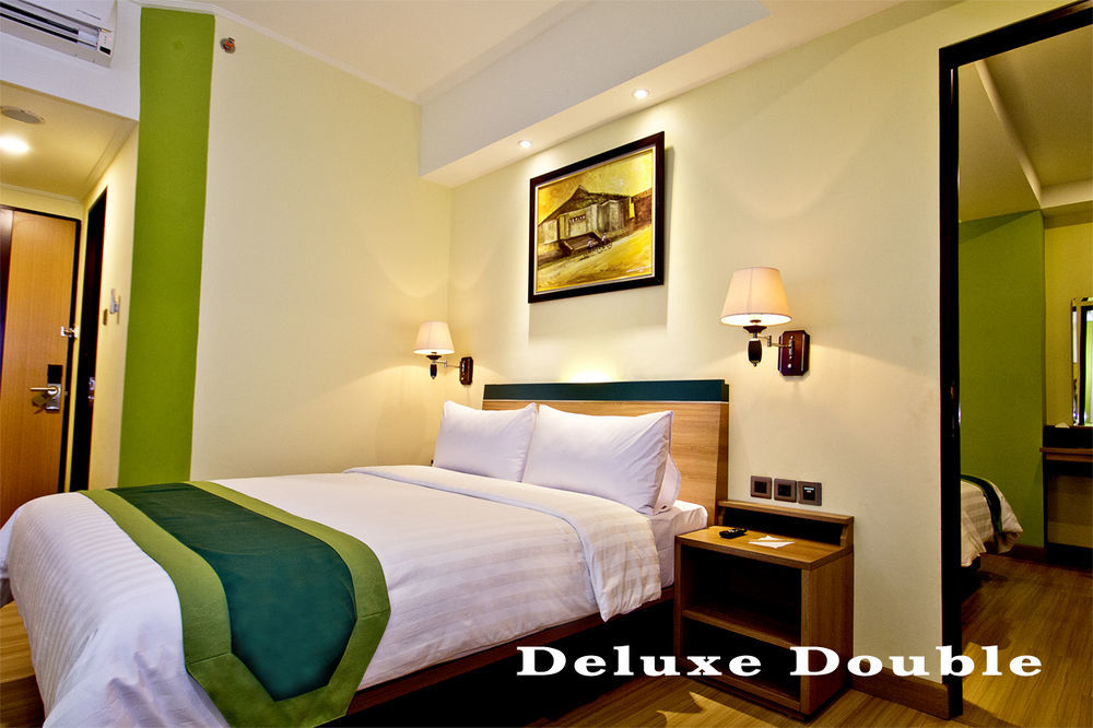 Green Batara Hotel Bandung Buitenkant foto