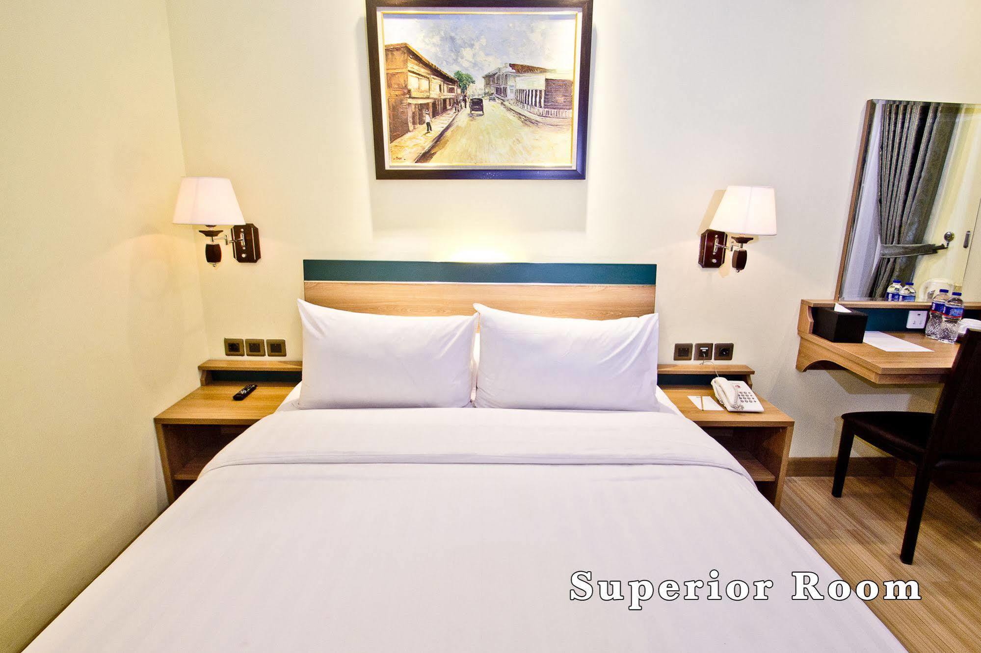 Green Batara Hotel Bandung Buitenkant foto