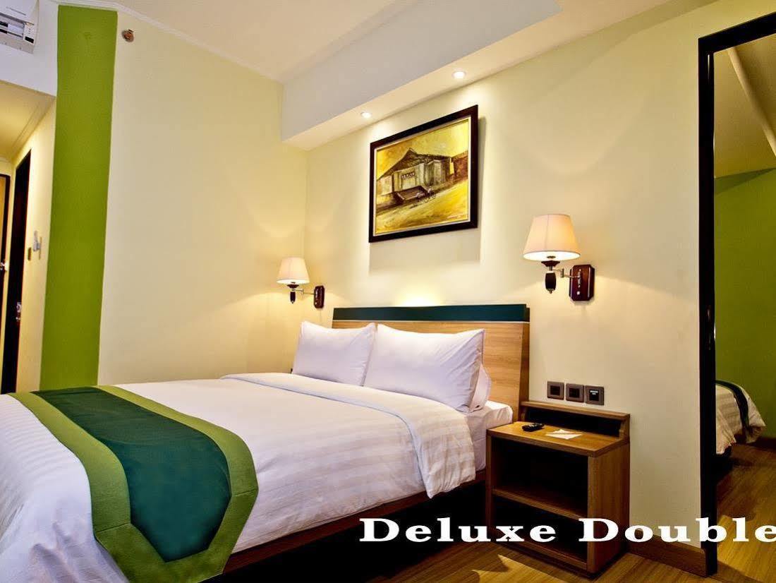 Green Batara Hotel Bandung Buitenkant foto